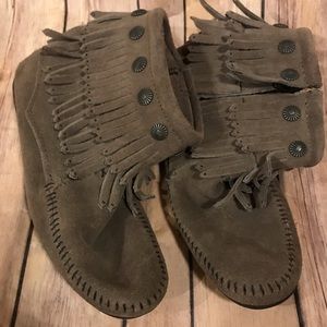 Minnetonka Gray Booties/Boots